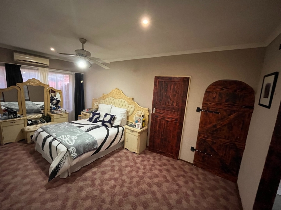 3 Bedroom Property for Sale in Geelhoutpark North West